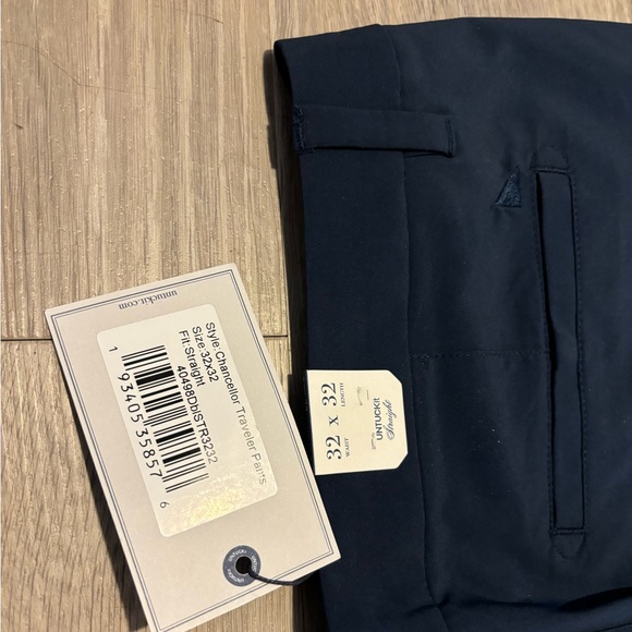 UNTUCKit Traveler Tech Pants - Picture 4 of 4